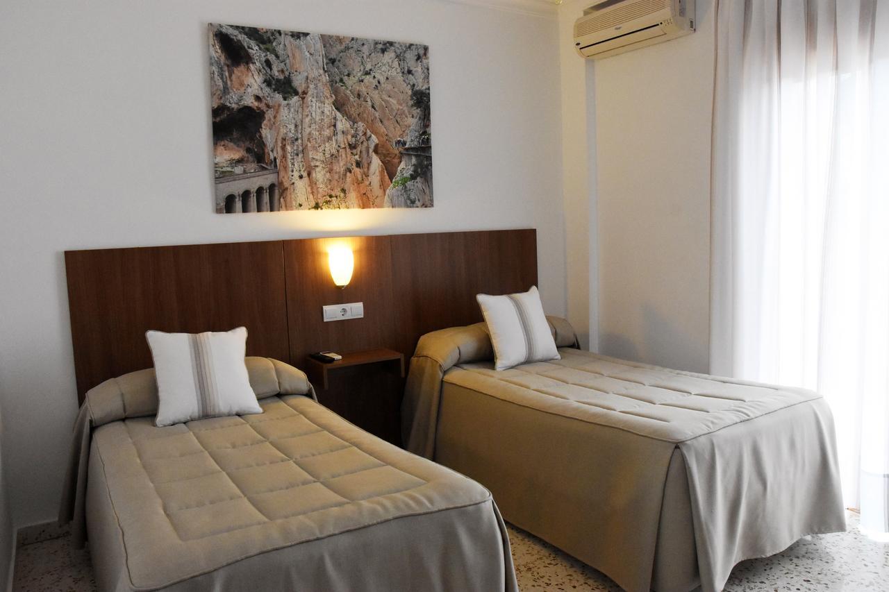 Hostal Restaurante El Cruce Ardales Eksteriør bilde